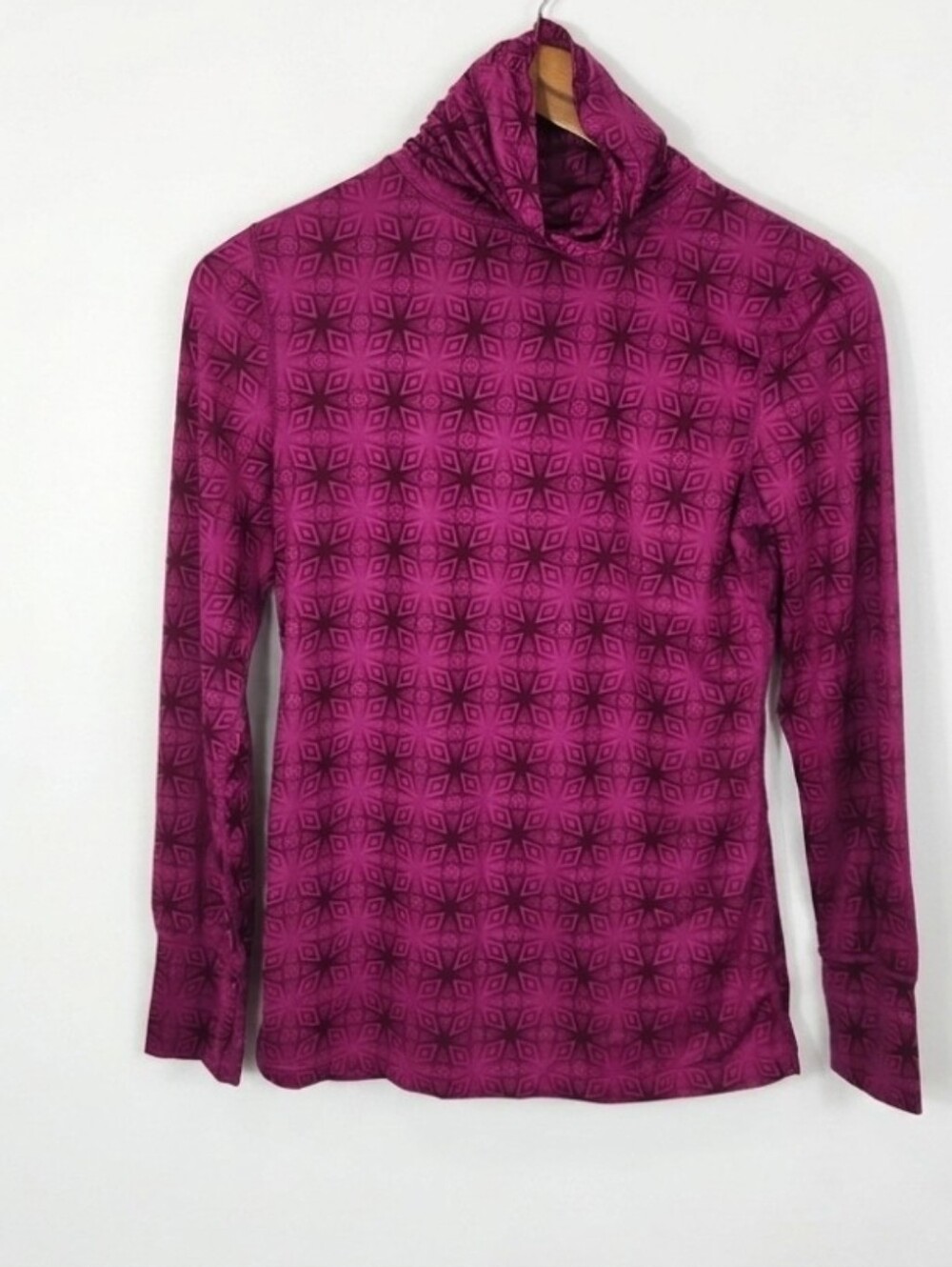 Body-Sensors by Terramar long sleeve turtleneck top